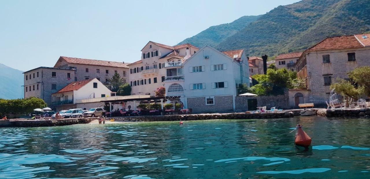 Apartments Sovran Vila Marija Prčanj Extérieur photo